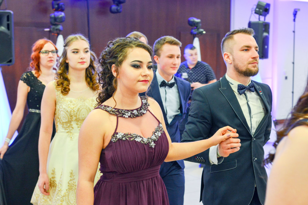 Studniówki 2018: Bal maturalny Zespołu Szkół Ekonomicznych w Brzegu [fotogaleria]