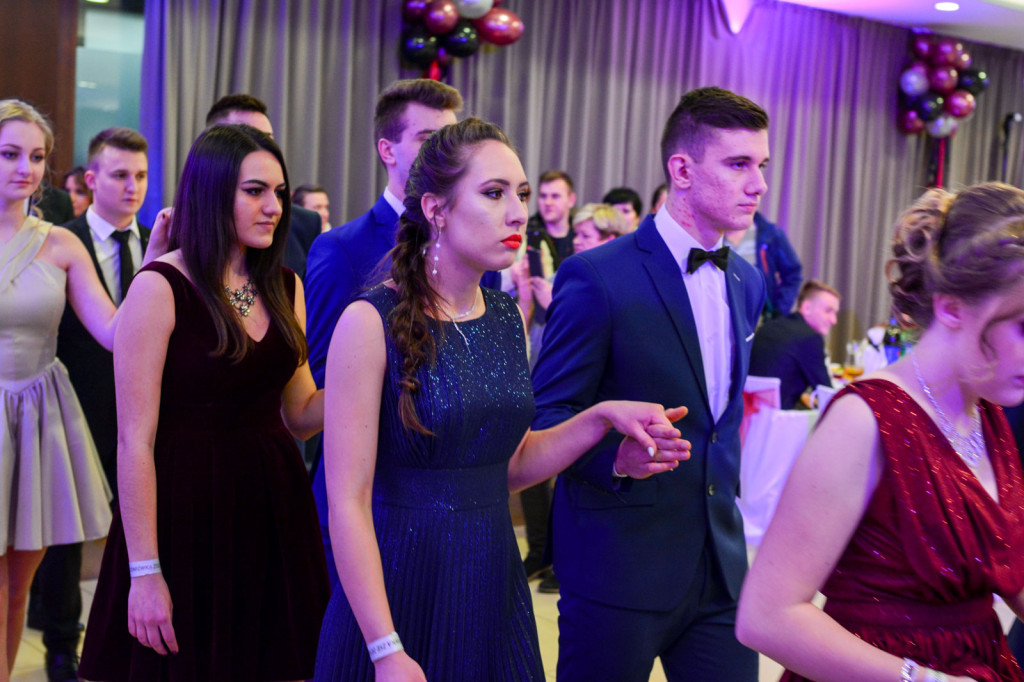 Studniówki 2018: Bal maturalny Zespołu Szkół Ekonomicznych w Brzegu [fotogaleria]