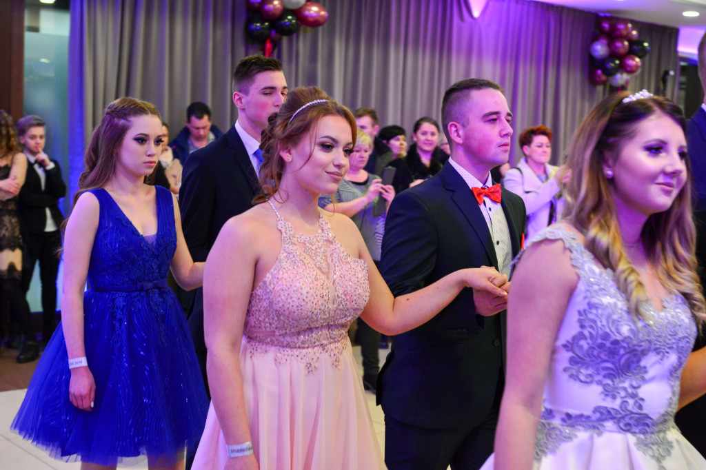 Studniówki 2018: Bal maturalny Zespołu Szkół Ekonomicznych w Brzegu [fotogaleria]