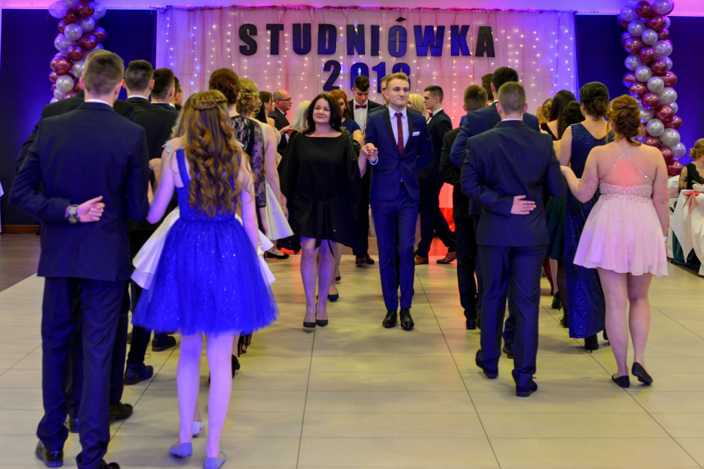 Studniówki 2018: Bal maturalny Zespołu Szkół Ekonomicznych w Brzegu [fotogaleria]