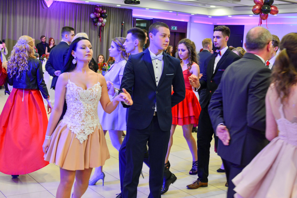 Studniówki 2018: Bal maturalny Zespołu Szkół Ekonomicznych w Brzegu [fotogaleria]