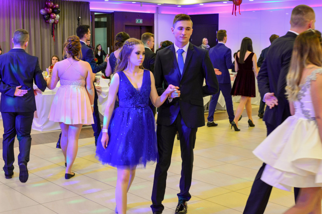 Studniówki 2018: Bal maturalny Zespołu Szkół Ekonomicznych w Brzegu [fotogaleria]
