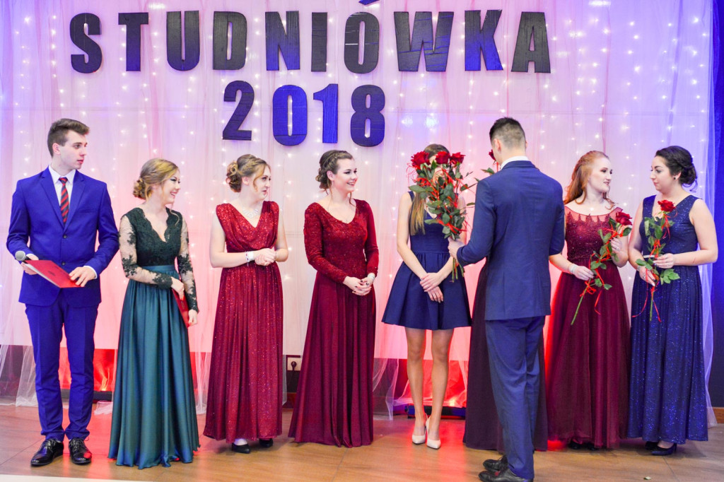 Studniówki 2018: Bal maturalny Zespołu Szkół Ekonomicznych w Brzegu [fotogaleria]