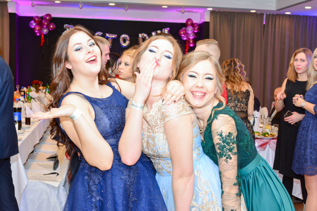Studniówki 2018: Bal maturalny Zespołu Szkół Ekonomicznych w Brzegu [fotogaleria]