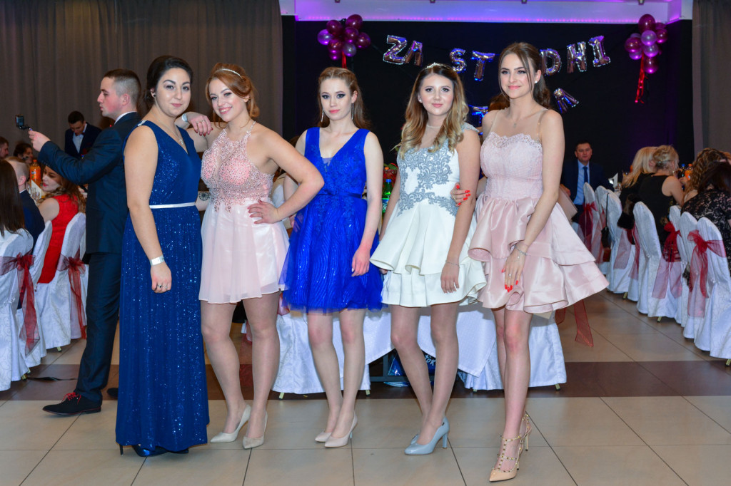 Studniówki 2018: Bal maturalny Zespołu Szkół Ekonomicznych w Brzegu [fotogaleria]