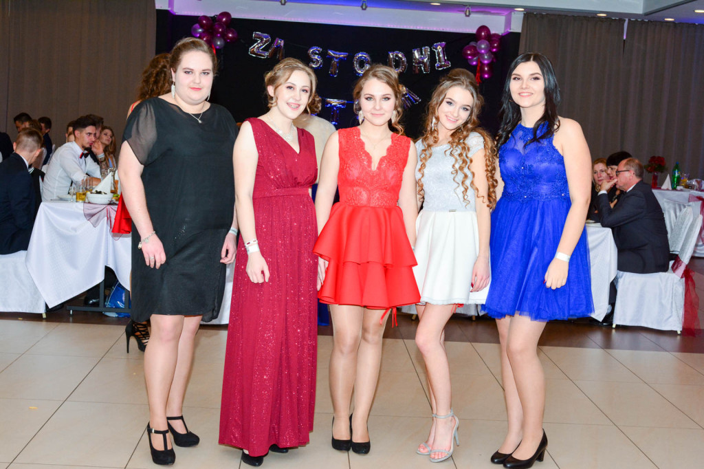 Studniówki 2018: Bal maturalny Zespołu Szkół Ekonomicznych w Brzegu [fotogaleria]