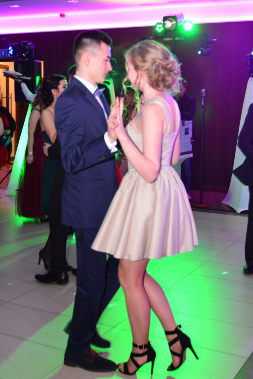 Studniówki 2018: Bal maturalny Zespołu Szkół Ekonomicznych w Brzegu [fotogaleria]