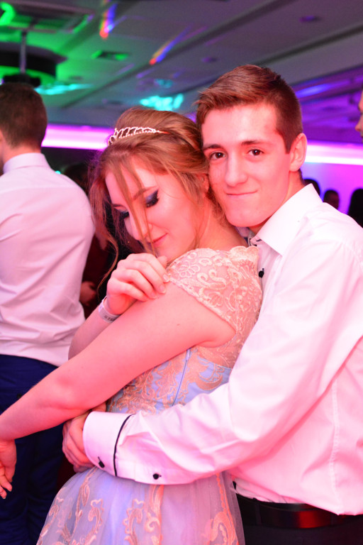 Studniówki 2018: Bal maturalny Zespołu Szkół Ekonomicznych w Brzegu [fotogaleria]