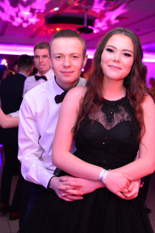 Studniówki 2018: Bal maturalny Zespołu Szkół Ekonomicznych w Brzegu [fotogaleria]