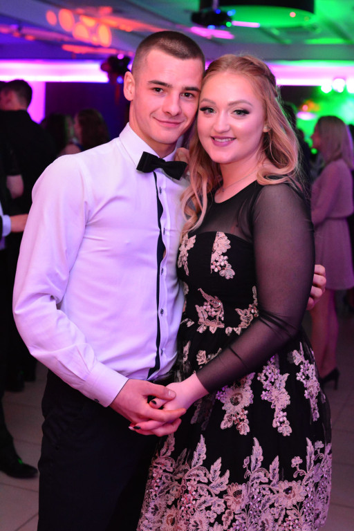 Studniówki 2018: Bal maturalny Zespołu Szkół Ekonomicznych w Brzegu [fotogaleria]