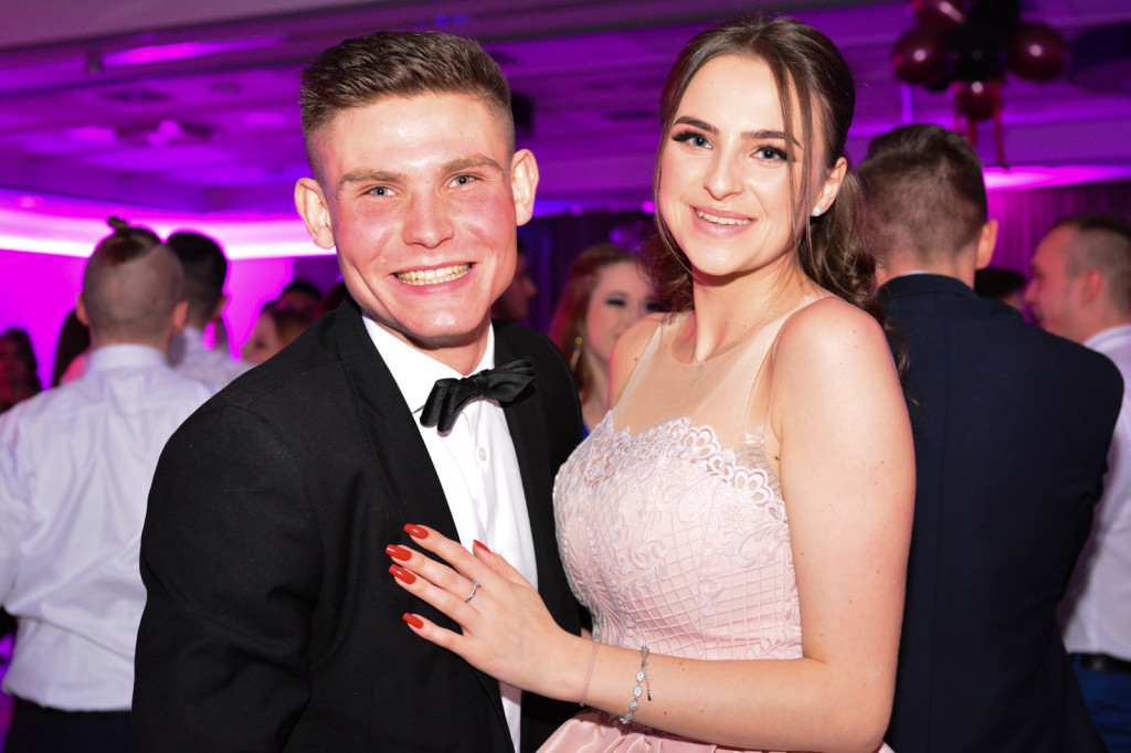 Studniówki 2018: Bal maturalny Zespołu Szkół Ekonomicznych w Brzegu [fotogaleria]