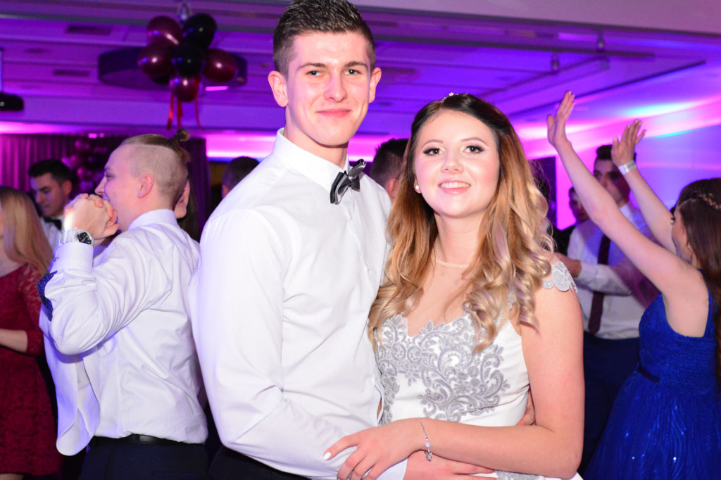 Studniówki 2018: Bal maturalny Zespołu Szkół Ekonomicznych w Brzegu [fotogaleria]