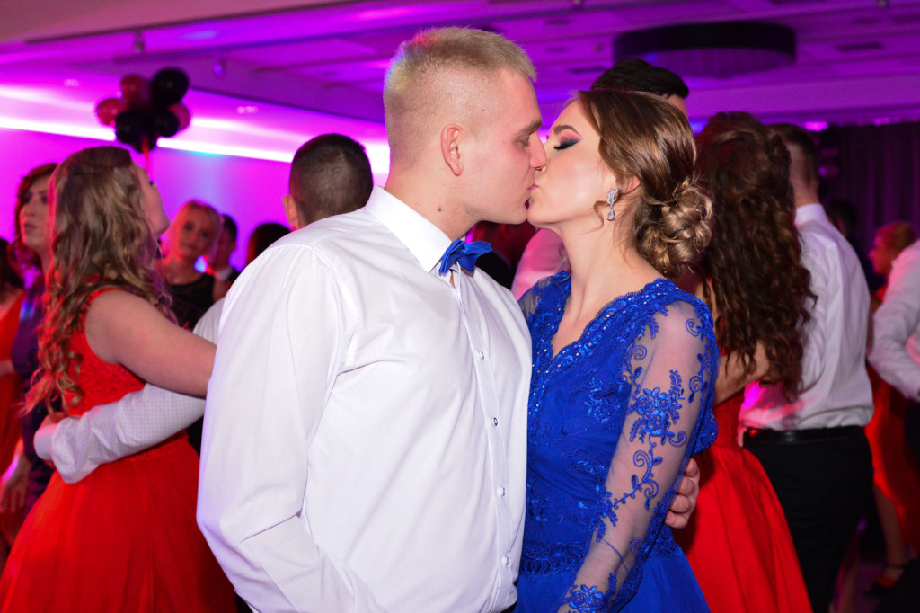 Studniówki 2018: Bal maturalny Zespołu Szkół Ekonomicznych w Brzegu [fotogaleria]