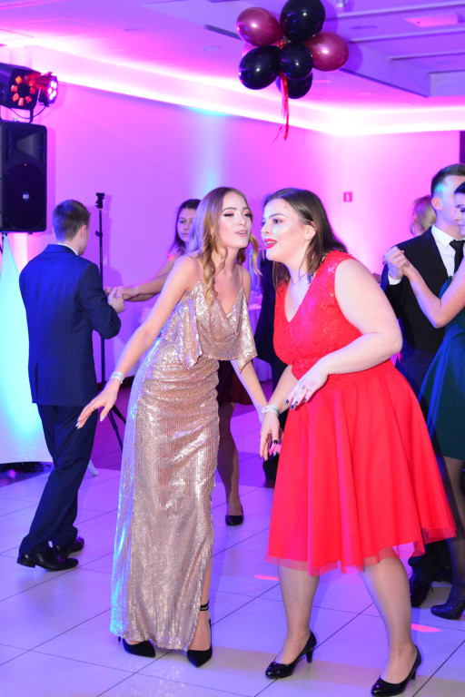 Studniówki 2018: Bal maturalny Zespołu Szkół Ekonomicznych w Brzegu [fotogaleria]