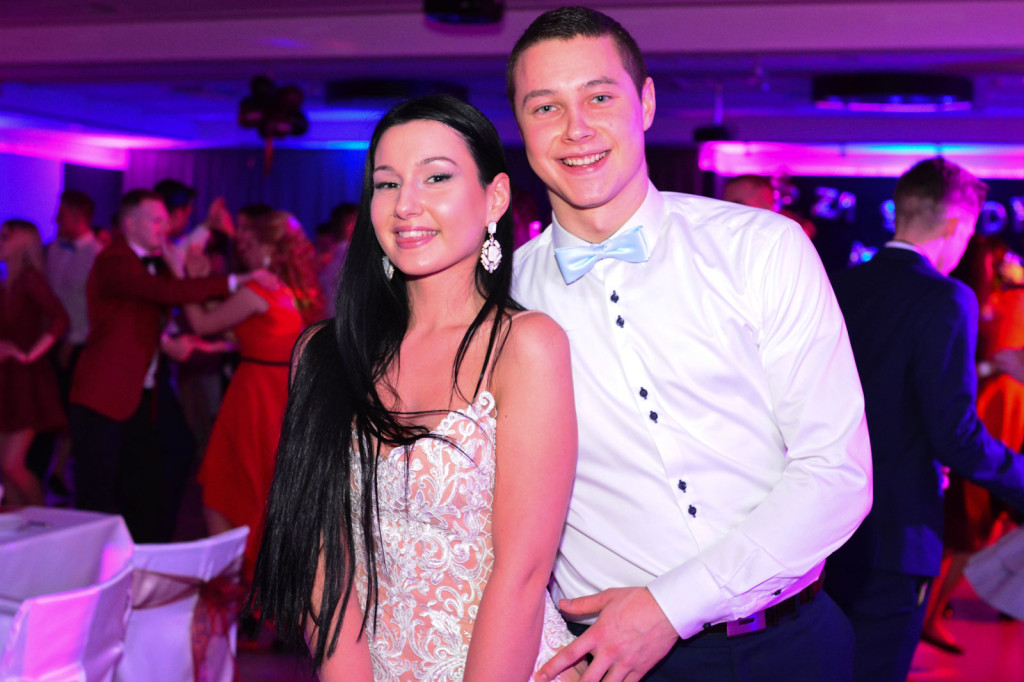 Studniówki 2018: Bal maturalny Zespołu Szkół Ekonomicznych w Brzegu [fotogaleria]