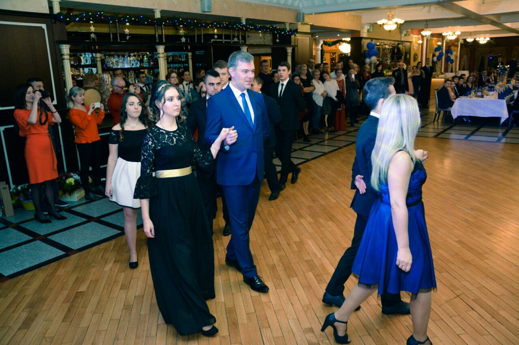 Studniówki 2018: Bal maturalny II Liceum Ogólnokształcącego w Brzegu [fotorelacja]