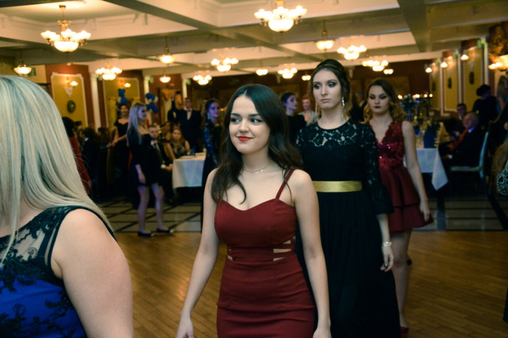 Studniówki 2018: Bal maturalny II Liceum Ogólnokształcącego w Brzegu [fotorelacja]