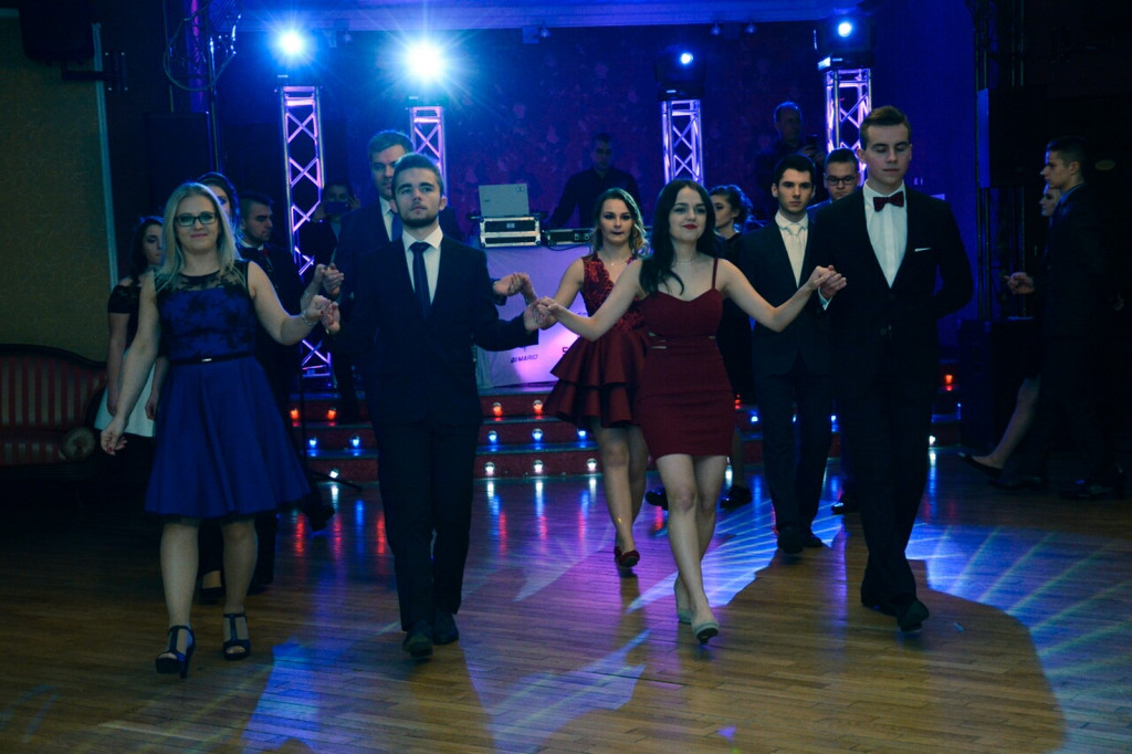 Studniówki 2018: Bal maturalny II Liceum Ogólnokształcącego w Brzegu [fotorelacja]