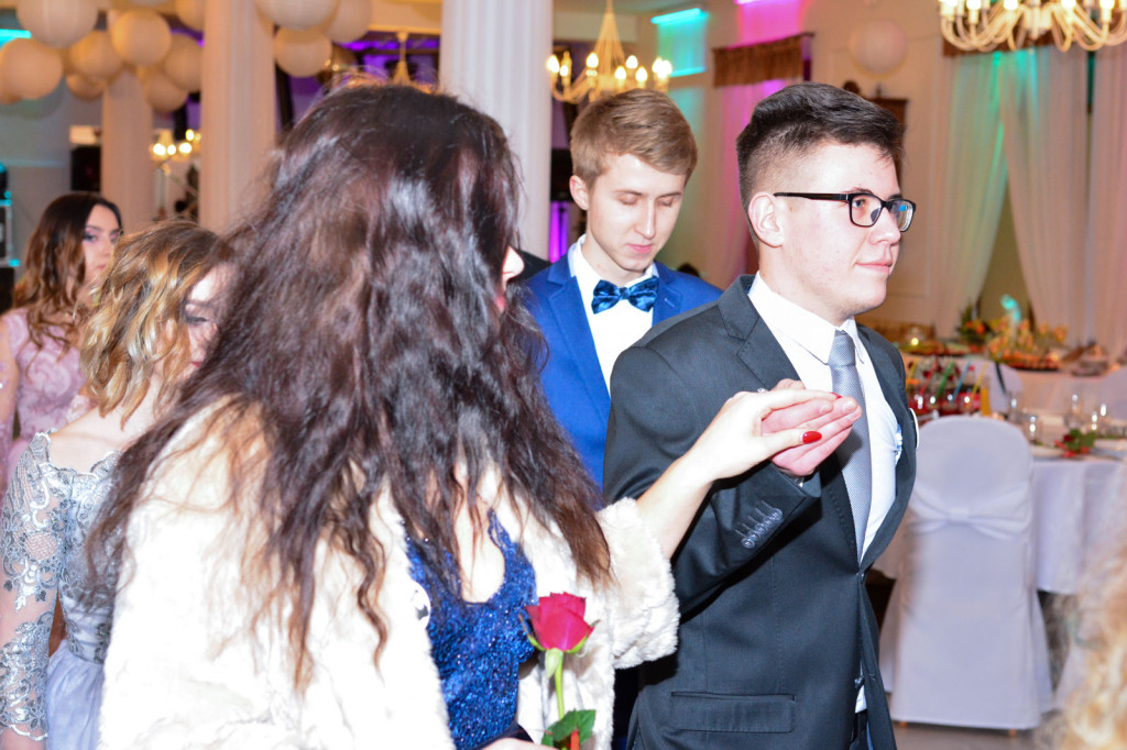 Studniówki 2018: Bal maturalny Zespół Szkół Centrum Kształcenia Praktycznego w Grodkowie [fotorelacja]