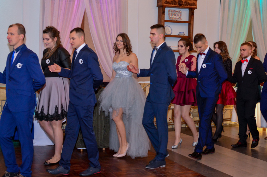 Studniówki 2018: Bal maturalny Zespół Szkół Centrum Kształcenia Praktycznego w Grodkowie [fotorelacja]