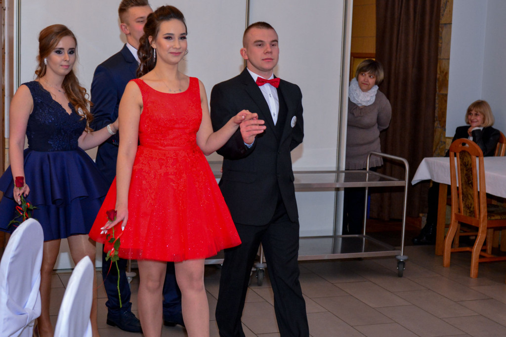 Studniówki 2018: Bal maturalny Zespół Szkół Centrum Kształcenia Praktycznego w Grodkowie [fotorelacja]