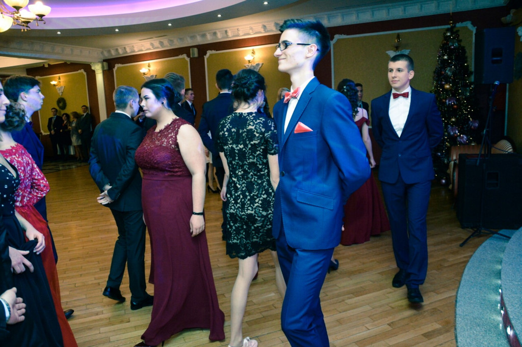 Studniówki 2018: Bal maturalny II Liceum Ogólnokształcącego w Brzegu [fotorelacja]
