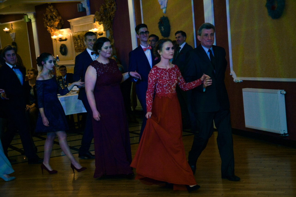 Studniówki 2018: Bal maturalny II Liceum Ogólnokształcącego w Brzegu [fotorelacja]