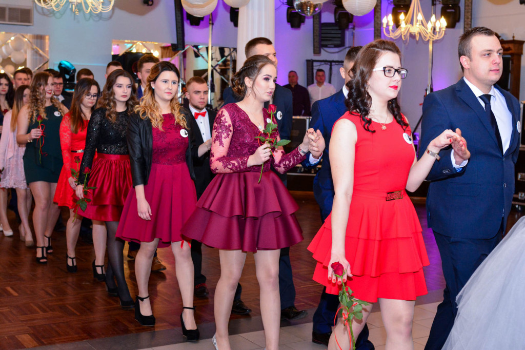 Studniówki 2018: Bal maturalny Zespół Szkół Centrum Kształcenia Praktycznego w Grodkowie [fotorelacja]