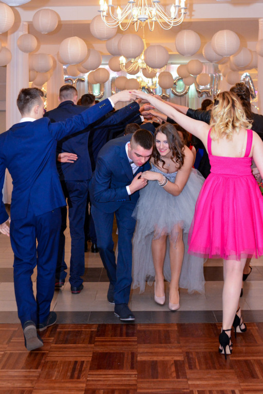 Studniówki 2018: Bal maturalny Zespół Szkół Centrum Kształcenia Praktycznego w Grodkowie [fotorelacja]