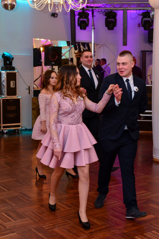 Studniówki 2018: Bal maturalny Zespół Szkół Centrum Kształcenia Praktycznego w Grodkowie [fotorelacja]