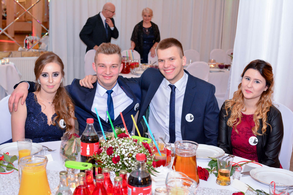 Studniówki 2018: Bal maturalny Zespół Szkół Centrum Kształcenia Praktycznego w Grodkowie [fotorelacja]