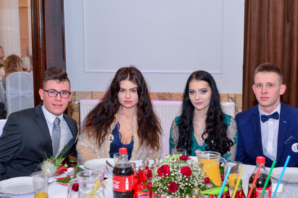 Studniówki 2018: Bal maturalny Zespół Szkół Centrum Kształcenia Praktycznego w Grodkowie [fotorelacja]