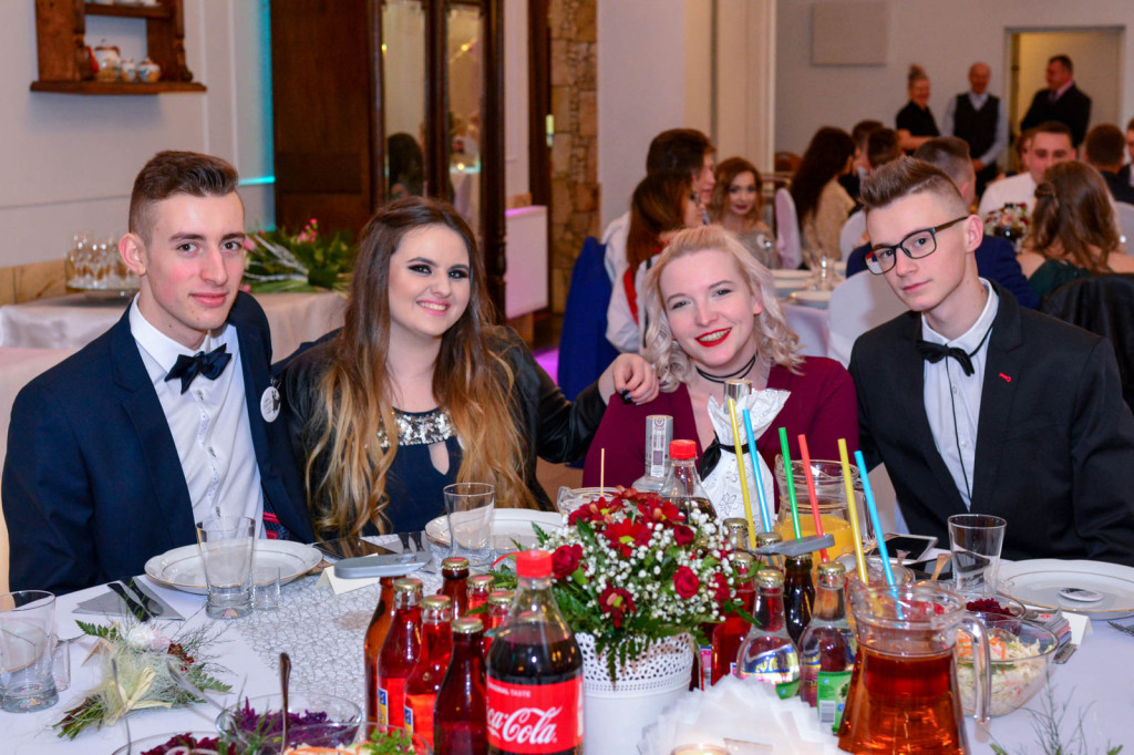 Studniówki 2018: Bal maturalny Zespół Szkół Centrum Kształcenia Praktycznego w Grodkowie [fotorelacja]