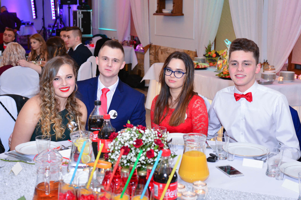 Studniówki 2018: Bal maturalny Zespół Szkół Centrum Kształcenia Praktycznego w Grodkowie [fotorelacja]