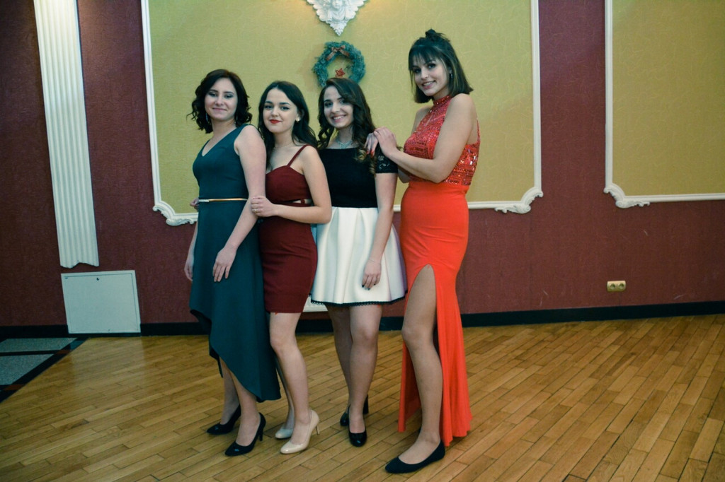 Studniówki 2018: Bal maturalny II Liceum Ogólnokształcącego w Brzegu [fotorelacja]