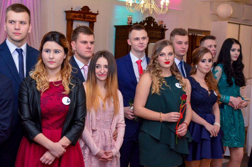 Studniówki 2018: Bal maturalny Zespół Szkół Centrum Kształcenia Praktycznego w Grodkowie [fotorelacja]