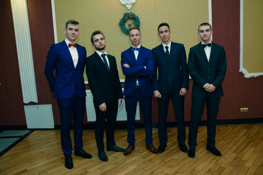 Studniówki 2018: Bal maturalny II Liceum Ogólnokształcącego w Brzegu [fotorelacja]