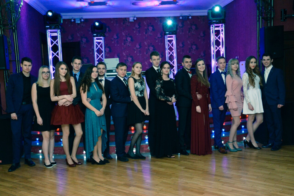 Studniówki 2018: Bal maturalny II Liceum Ogólnokształcącego w Brzegu [fotorelacja]