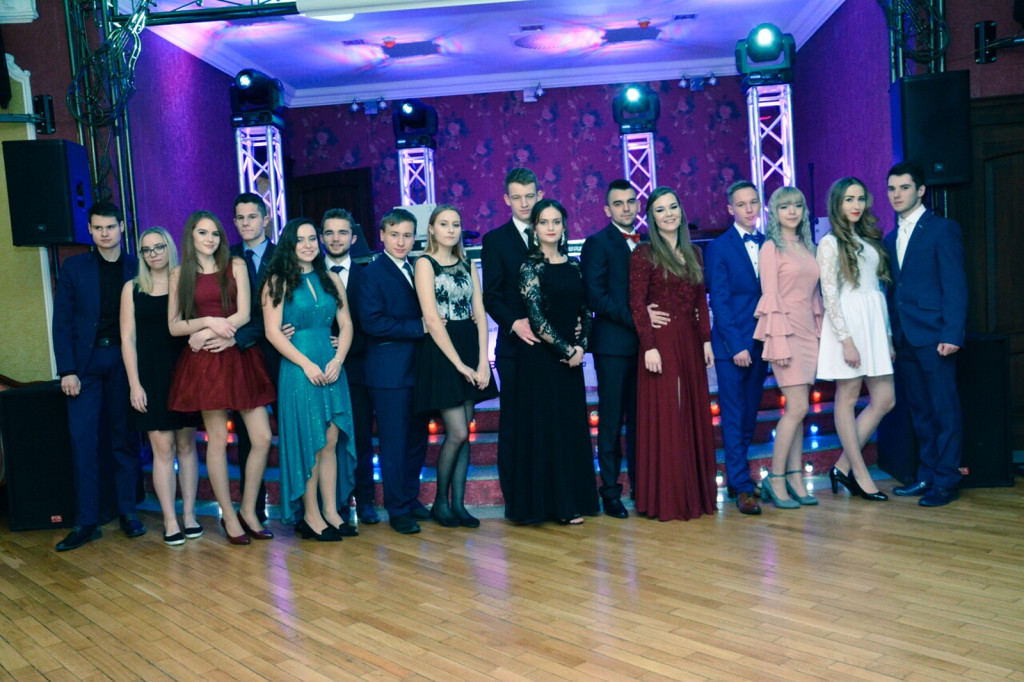 Studniówki 2018: Bal maturalny II Liceum Ogólnokształcącego w Brzegu [fotorelacja]