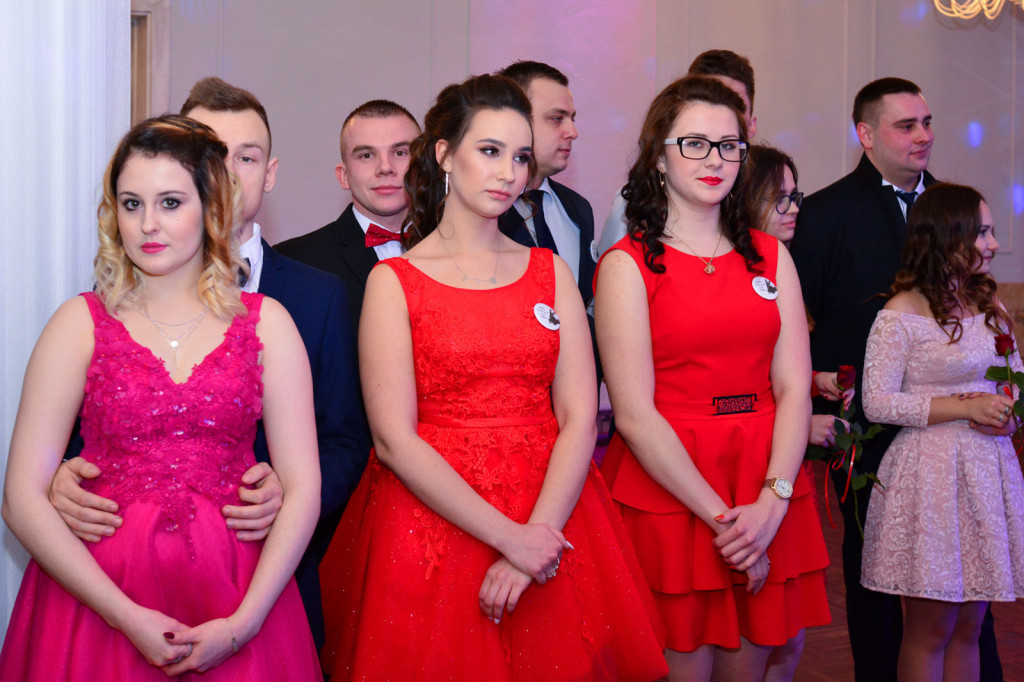 Studniówki 2018: Bal maturalny Zespół Szkół Centrum Kształcenia Praktycznego w Grodkowie [fotorelacja]