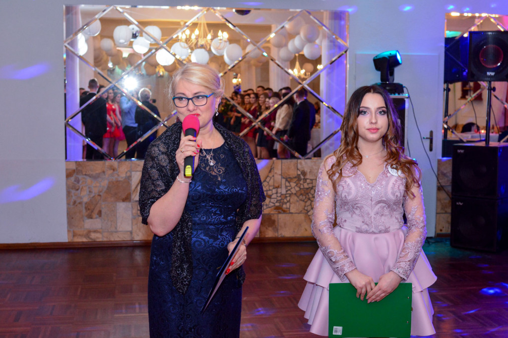 Studniówki 2018: Bal maturalny Zespół Szkół Centrum Kształcenia Praktycznego w Grodkowie [fotorelacja]