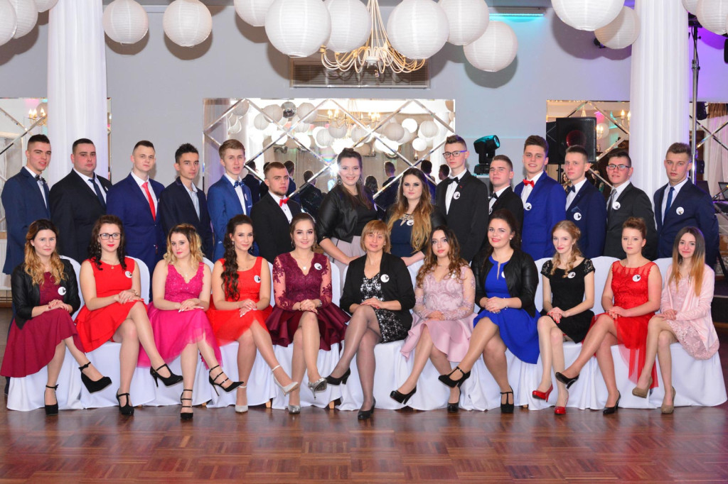 Studniówki 2018: Bal maturalny Zespół Szkół Centrum Kształcenia Praktycznego w Grodkowie [fotorelacja]