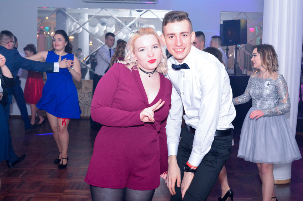 Studniówki 2018: Bal maturalny Zespół Szkół Centrum Kształcenia Praktycznego w Grodkowie [fotorelacja]