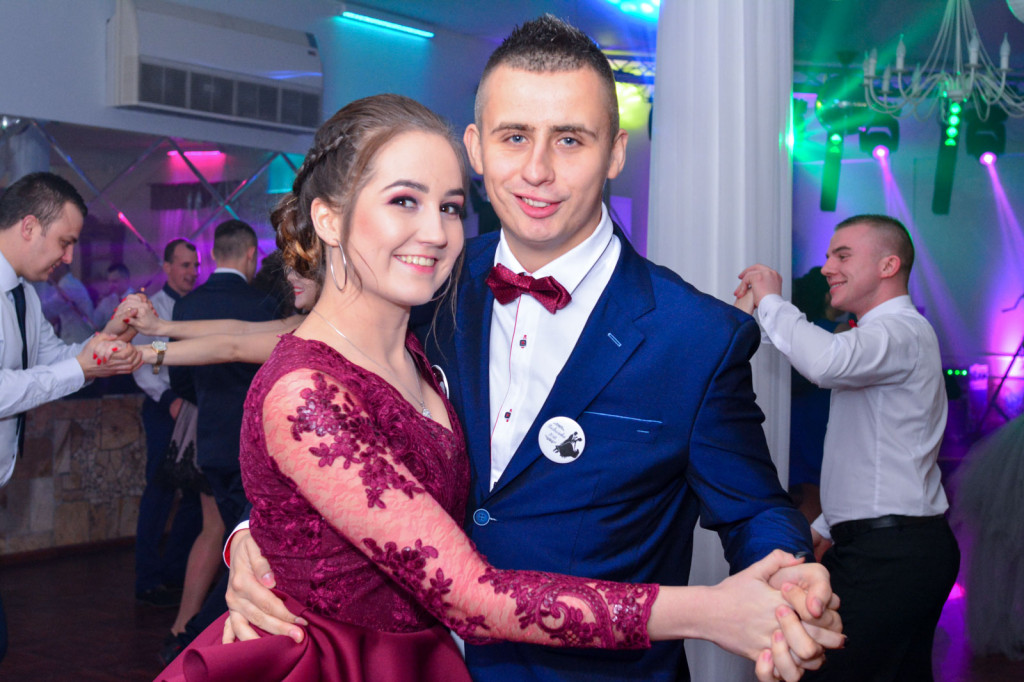 Studniówki 2018: Bal maturalny Zespół Szkół Centrum Kształcenia Praktycznego w Grodkowie [fotorelacja]