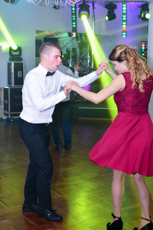 Studniówki 2018: Bal maturalny Zespół Szkół Centrum Kształcenia Praktycznego w Grodkowie [fotorelacja]