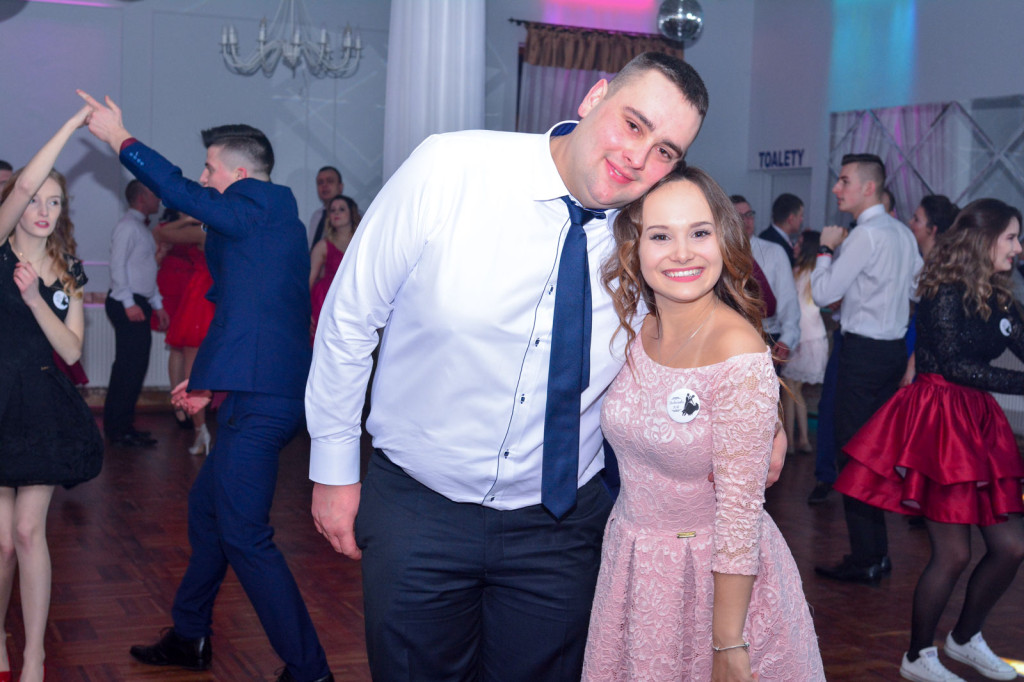 Studniówki 2018: Bal maturalny Zespół Szkół Centrum Kształcenia Praktycznego w Grodkowie [fotorelacja]