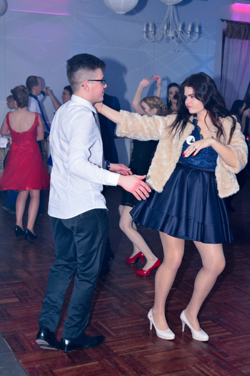 Studniówki 2018: Bal maturalny Zespół Szkół Centrum Kształcenia Praktycznego w Grodkowie [fotorelacja]