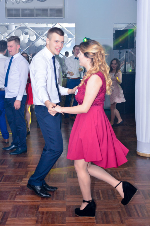 Studniówki 2018: Bal maturalny Zespół Szkół Centrum Kształcenia Praktycznego w Grodkowie [fotorelacja]