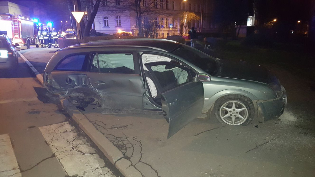 Spowodował wypadek i uciekł. 26-latek usłyszał zarzut