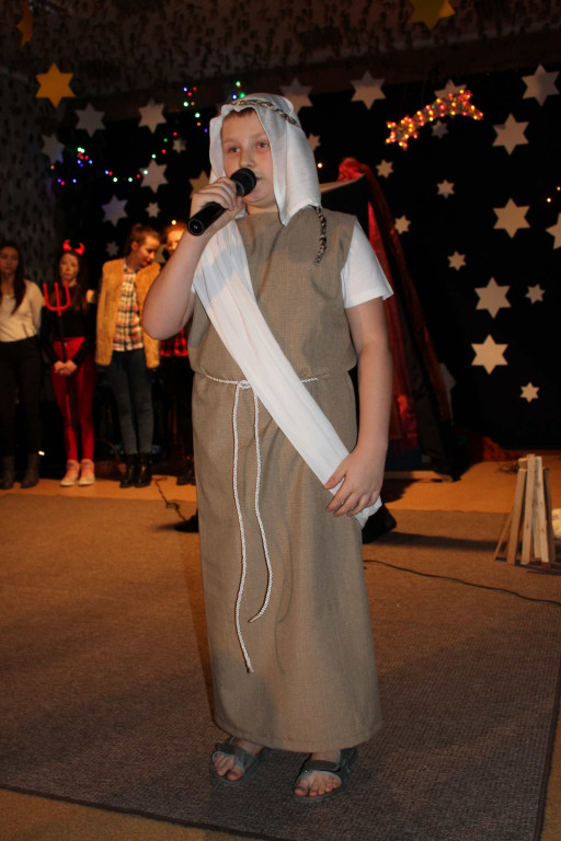 Narodzenia Jezusa w Betlejem i spisek Heroda  w wykonaniu uczniów PZSP w Olszance